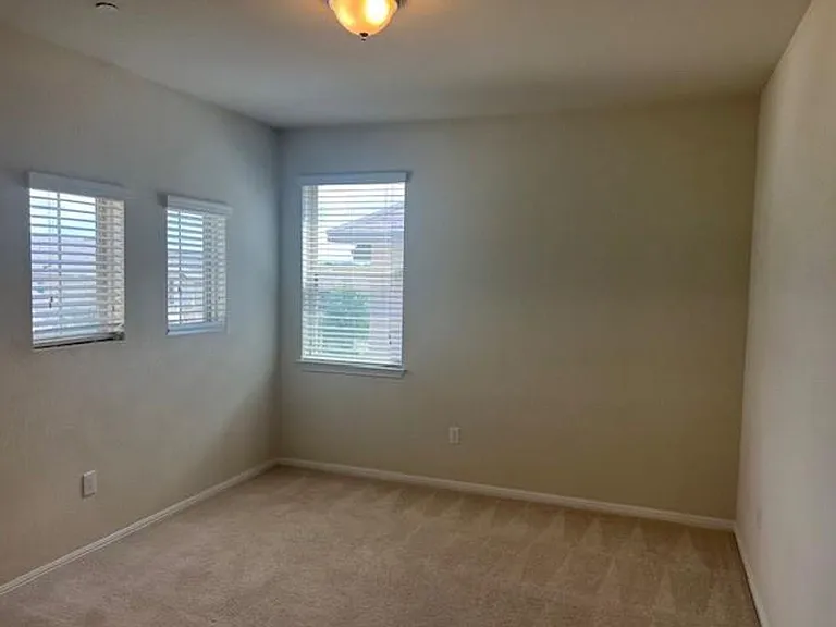 3240 E Whitestone Blvd #75 — Photo 14
