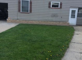 2727 70th St, Kenosha, WI 53143