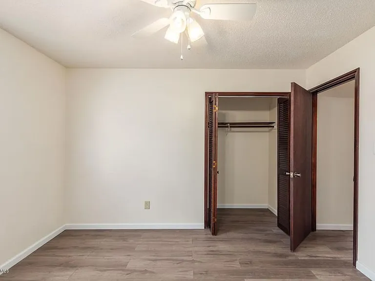 1041 Spring Villa Dr — Photo 15