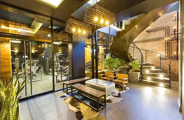 Rented by The KCI Group | media 51