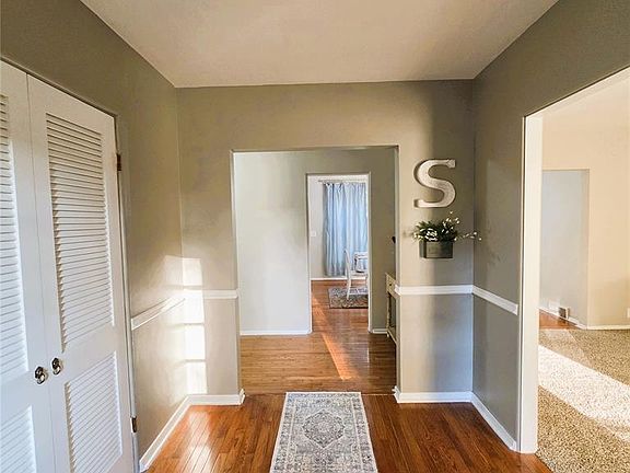 3rd image of 1406 Rosedale Ln