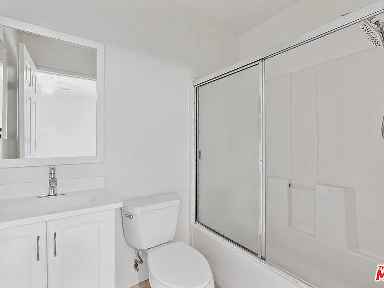 6616 Sylmar Ave #1 — Photo 13