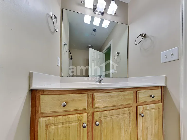 205 Turner Greens Ct — Photo 17