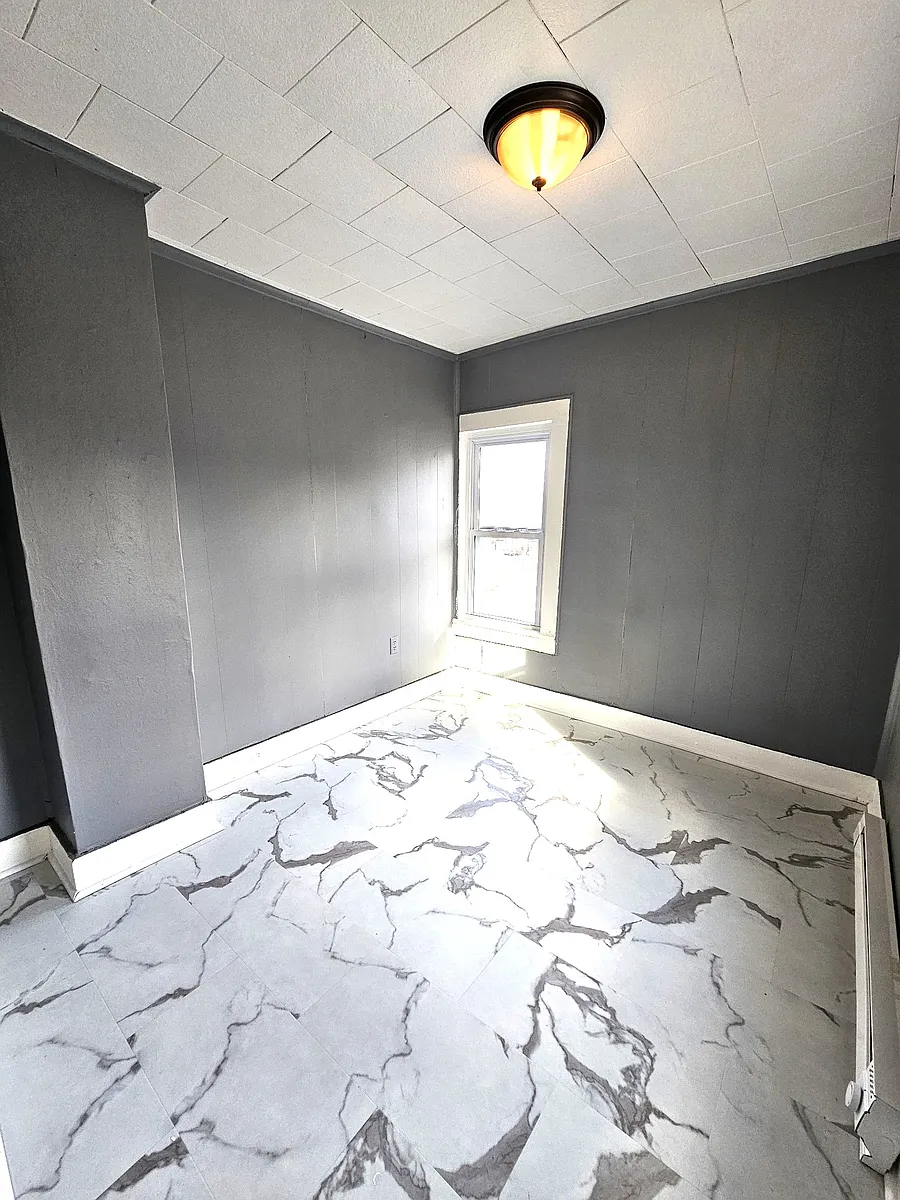 Building Photo - 501 Hampton St #1
