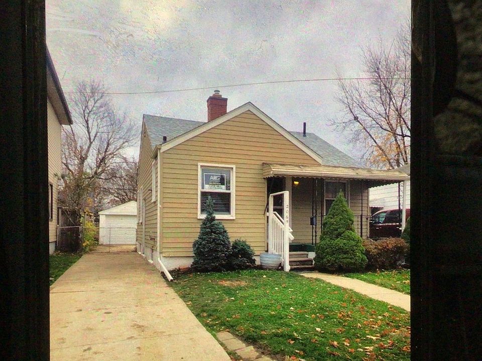 1st image of 2065 Paris Ave
