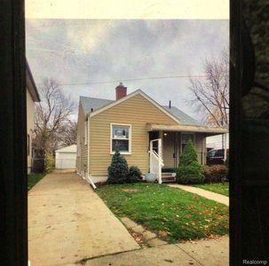 2065 Paris Ave, Lincoln Park, MI, 48146