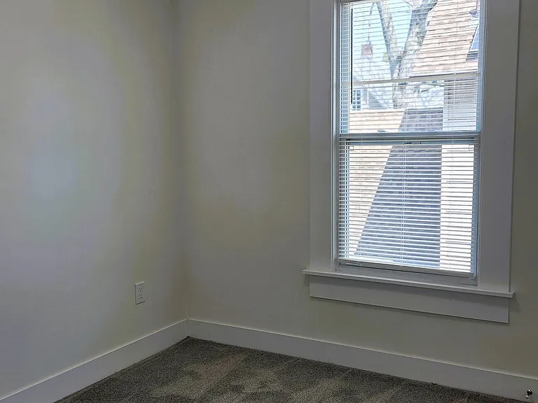 14 Meadow St — Photo 12