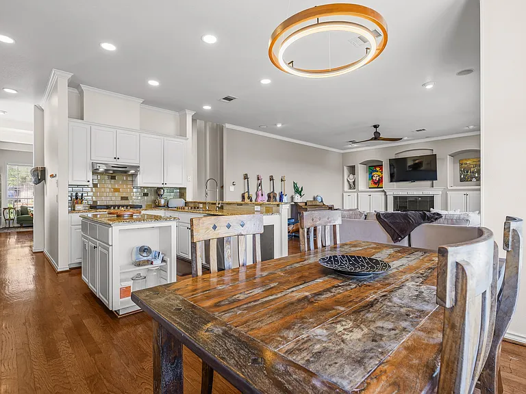 5004 Valburn Ct — Photo 9