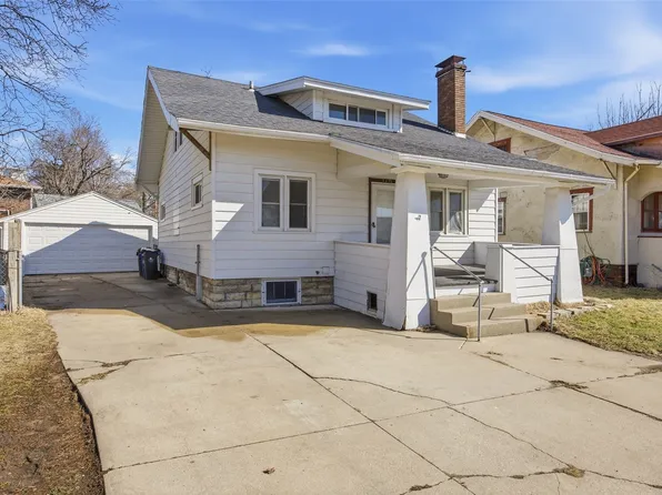 2423 1st Ave SE, Cedar Rapids, IA 52402