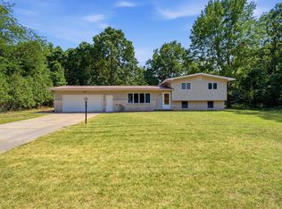 2580 Locust Ln, Stevensville, MI 49127