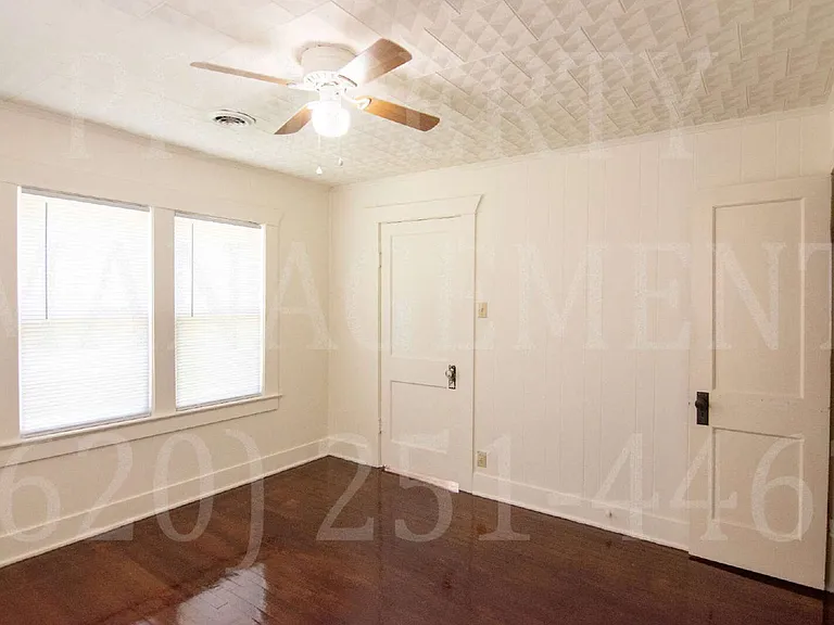 914 W 4th St — Photo 21