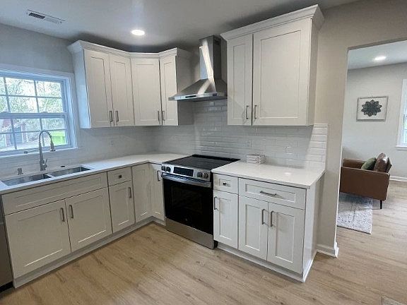5th image of 8418 Buffin Rd