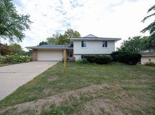 6540 133rd St W, Apple Valley, MN 55124