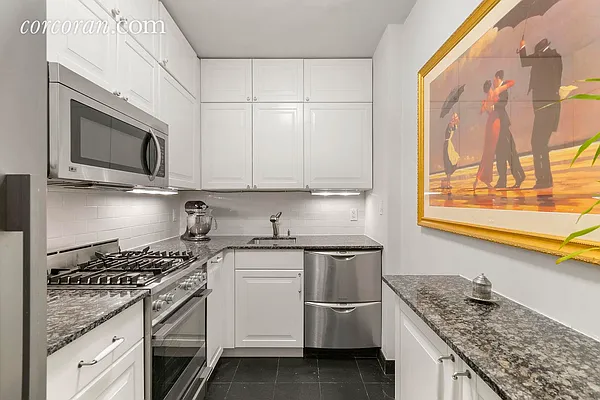 Sold by Corcoran | media 22