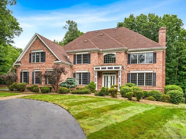 8 Jordan Lane, Farmington, CT 06085