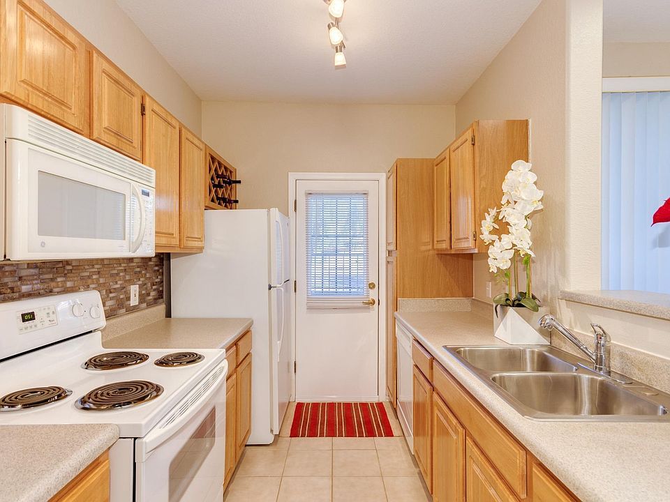 1st image of 2929 W Yorkshire Dr Unit 1087