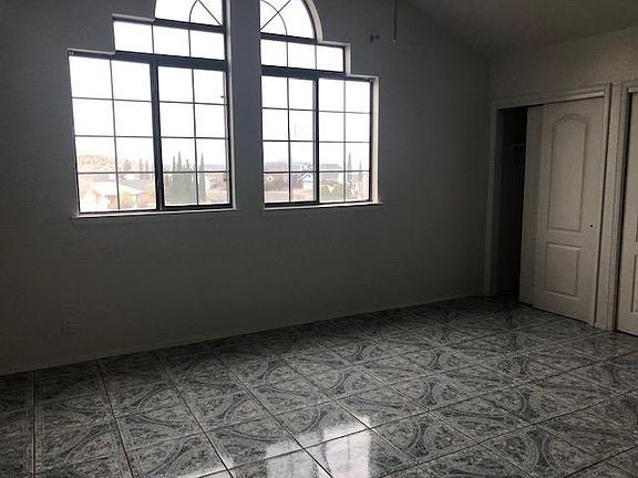 4th image of 7325 Desierto Luna St