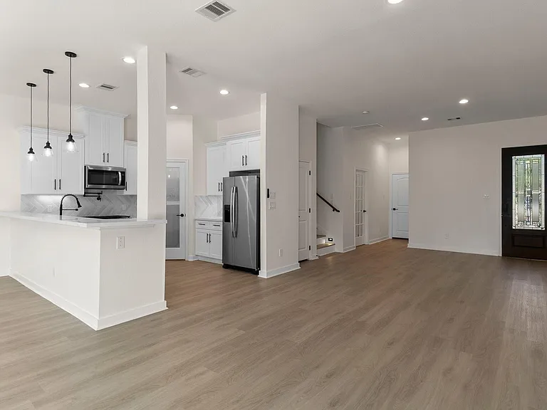 14822 Spica Ct — Photo 19