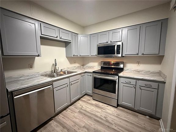 4th image of 3108 E Stroop Rd
