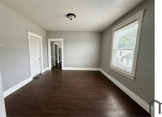 3 bed, 1200 sqft, $1,150 — Photo 3