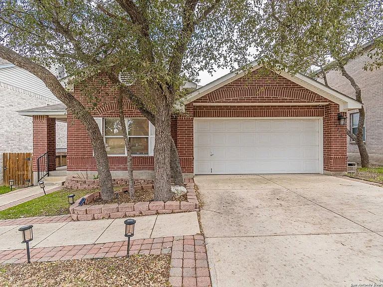 22218 Pelican Edge — Photo 1