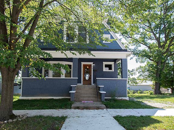 3rd image of 415 Krueger St