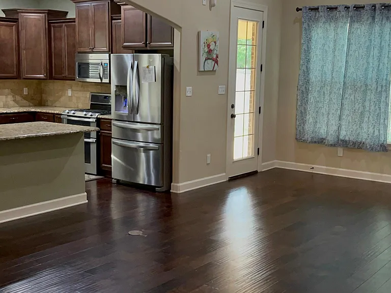 1229 Grainfield Cv — Photo 4