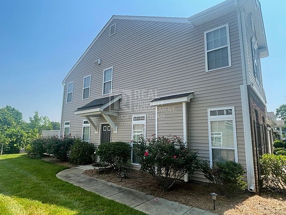 2nd image of 5985 Hollow Wood Ct