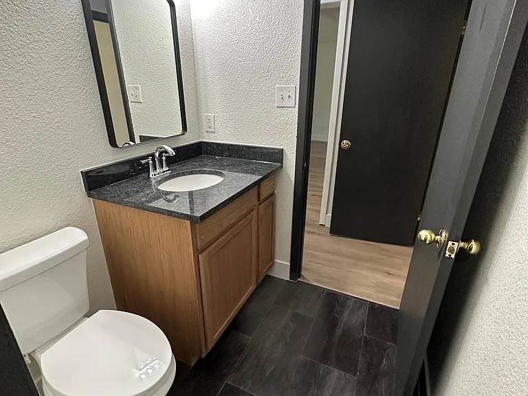 400 Wallace Dr — Photo 11