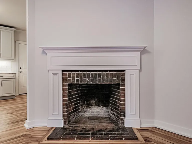 813 Brighton Ave #1 — Photo 16
