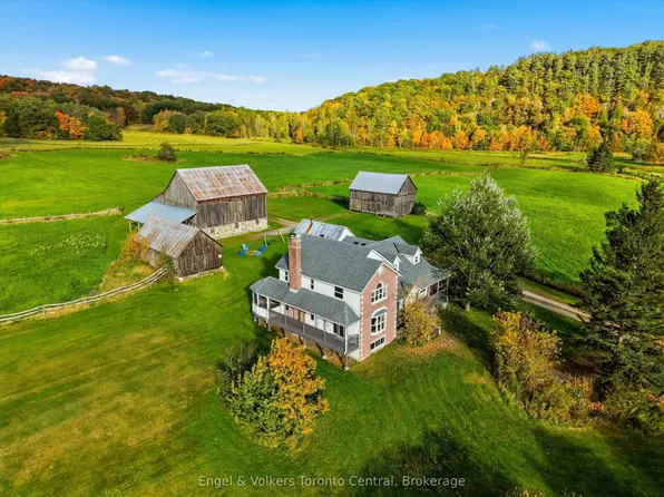 1984 Highway 141, Muskoka Lakes, ON P0B 1M0