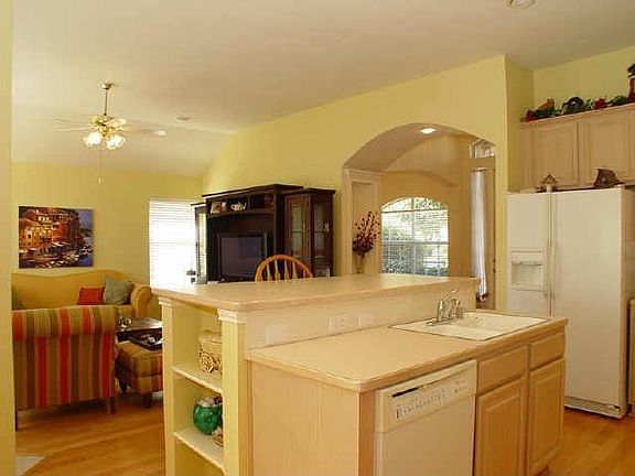 2nd image of 3816 Cochran Dr