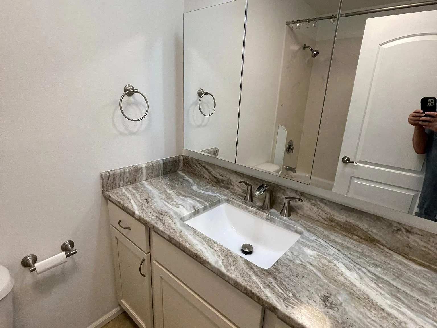 3 bed, 1250 sqft, $1,775 — Photo 2