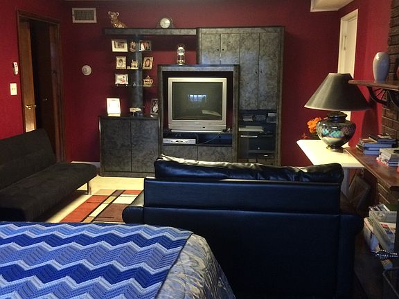 4th image of 135 Darlington Ave