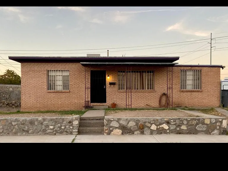 4031 Mobile Ave — Photo 2