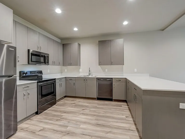Harley Townhomes — Photo 10