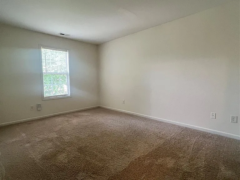 325 Ross Moore Ave — Photo 8