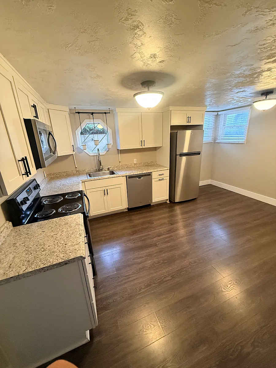 Building Photo - 2708 S 1300 E #2706