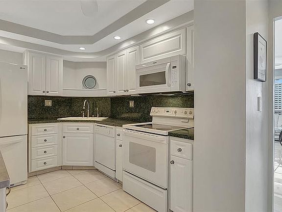 5th image of 3050 NE 47th Ct #506A