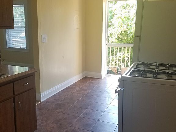 3rd image of 1912 W 65th St #2