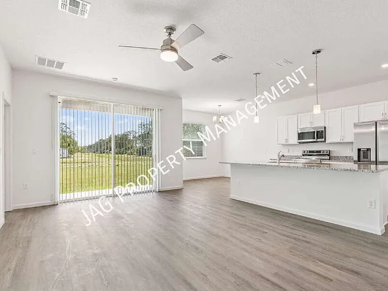 2613 Hagoplan Ave SW — Photo 3