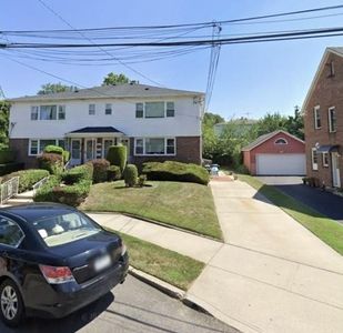 41-25 218th St #1, Bayside, NY, 11361