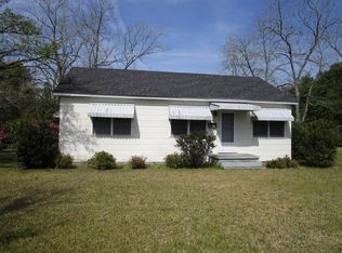 510 Marietta St, Glennville, GA 30427