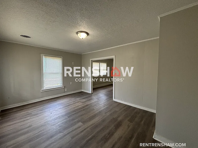 4 bed, 1.5 bath, 1204 sqft, $1,100 — Photo 3