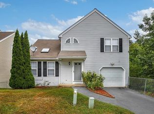 36 Peterson Rd, North Andover, MA 01845