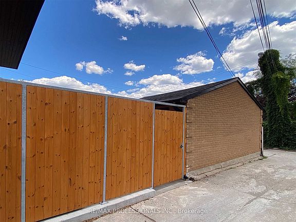 3rd image of 41 Rolyat St