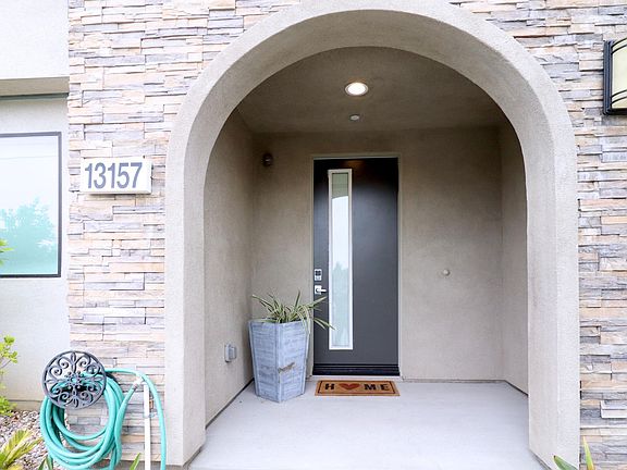 2nd image of 13157 W Victory Blvd