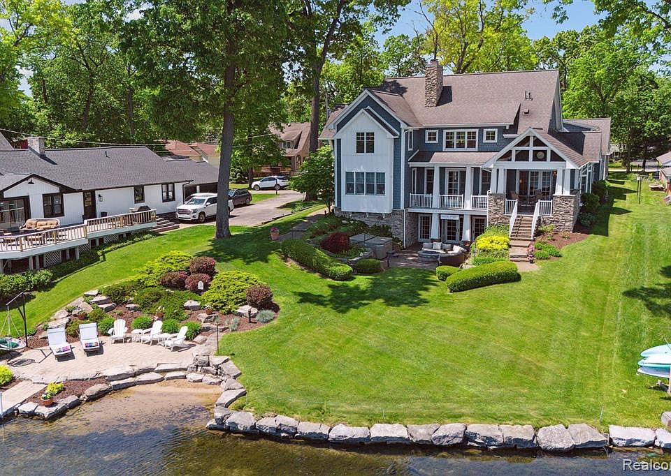14333 Swanee Beach Dr, Fenton, MI 48430 MLS 20240036063 Zillow