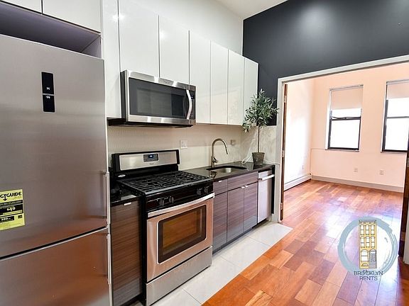 3rd image of 90 Starr St #1GR