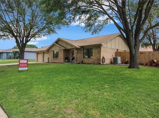 224 Haywood Dr, Benbrook, TX 76126